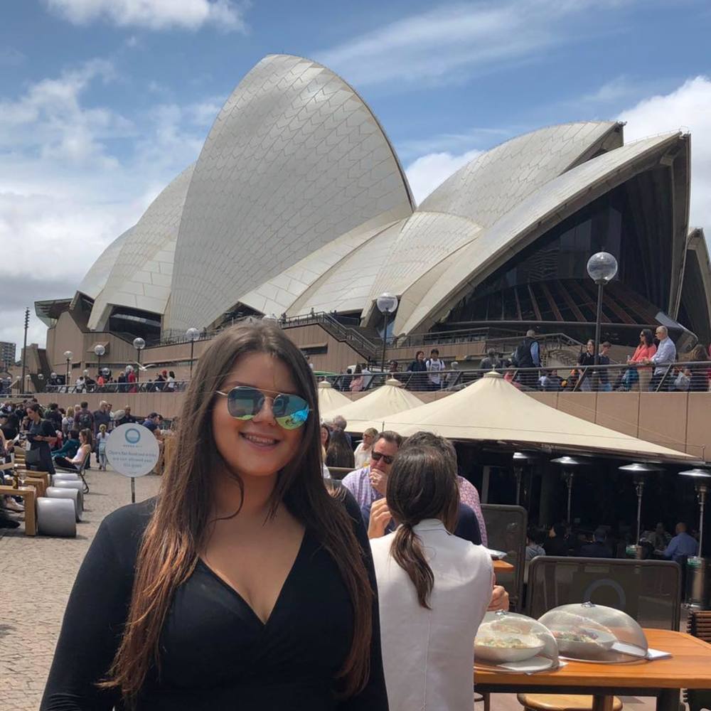 Meet your Posher, Dominique